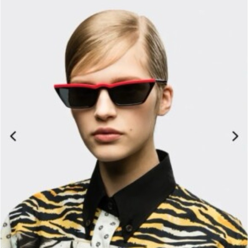 Stylish Prada sunglasses SPR 19U
